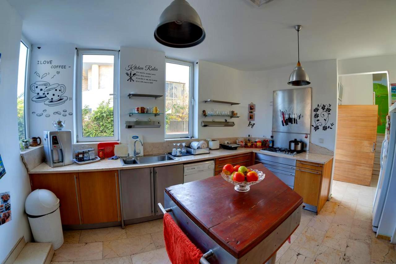 Custo Club Guest house